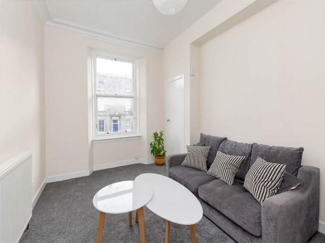 Trafalgar Street, Leith, Edinburgh 1 bed flat to rent £1,025 pcm £237 pw