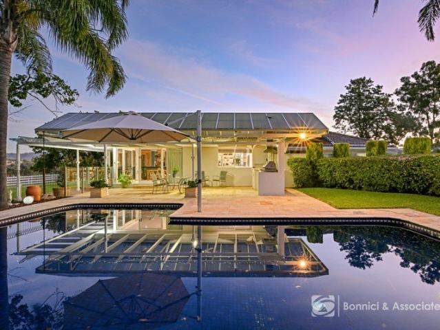 TRAFALGAR PARK PRESTIGIOUS LIFESTYLE LIVING WITH STUNNING LAKE HUME VIEWS