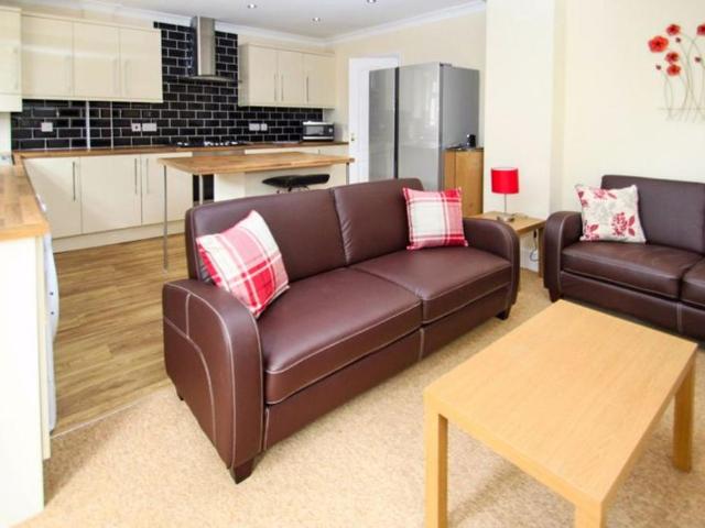 Trafalgar Road, Bournemouth BH9 6 bed property to rent £3,500 pcm £808 pw