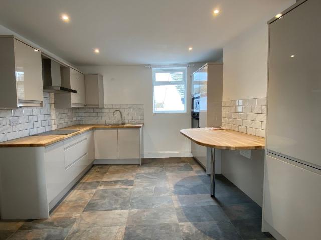 Trafalgar Road, Great Yarmouth NR30, 2 bed flat to rent, £850 pcm | PrimeLocation