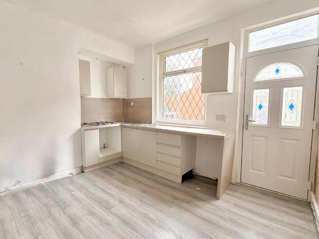 Trafford Avenue, Leeds LS9, 4 bed terraced house to rent, £1,250 pcm | PrimeLocation