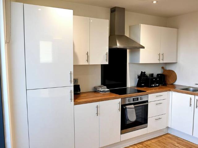 Trafford, M16 0YD, United Kingdom | 2 bed apartment for rent #147243423 | Rentberry