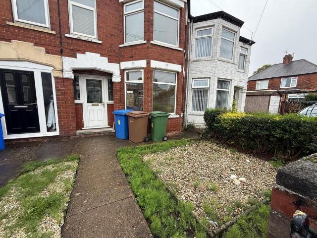 Trafford Road, Willerby 3 bed terraced house to rent £850 pcm £196 pw