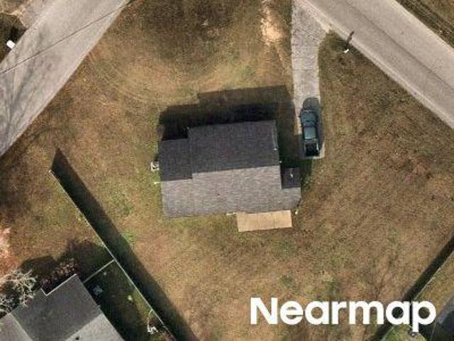 Trailwood Dr E