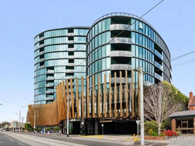 Light Filled Lifestyle Living in the Heart of Camberwell Junction