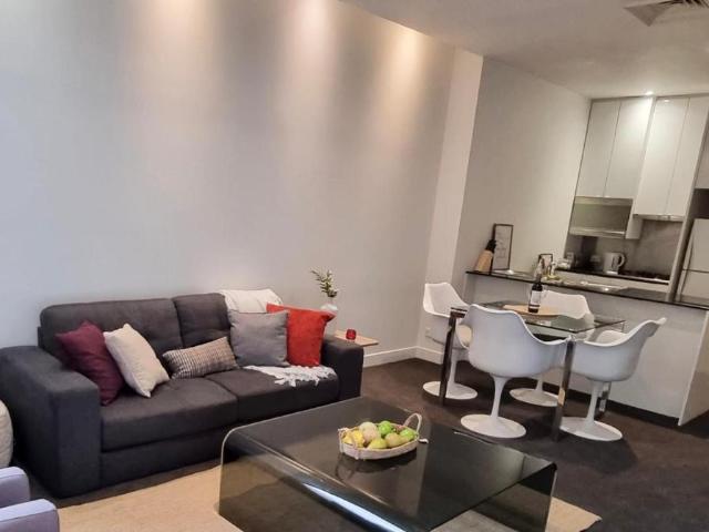 Tram Stop 5 Modern 2 Bedroom in downtown Melbourne