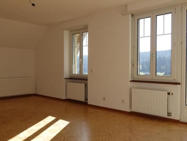 Tramelan Appartement lumineux de 3 1/2 pièces au centre de la localité