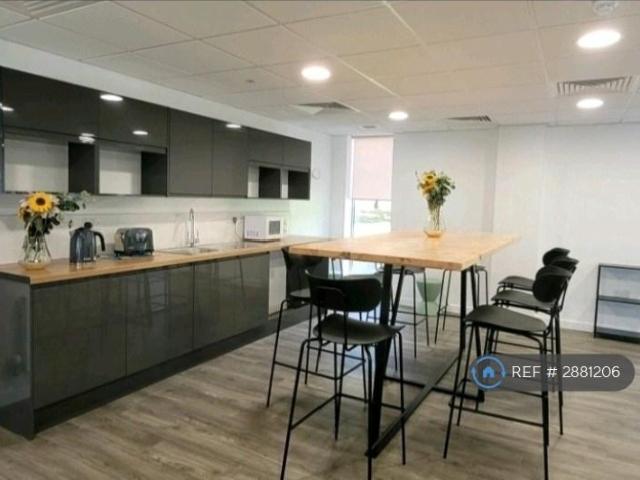 Tramway Drive, Wolverhampton, WV2 1 bed in a flat share to rent £706 pcm £163 pw