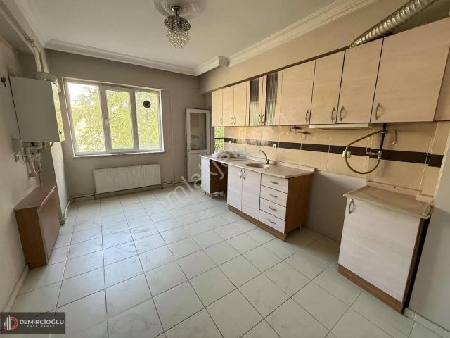 Tramvay Güzergahında 3+1 Kombili Kiralık Daire
