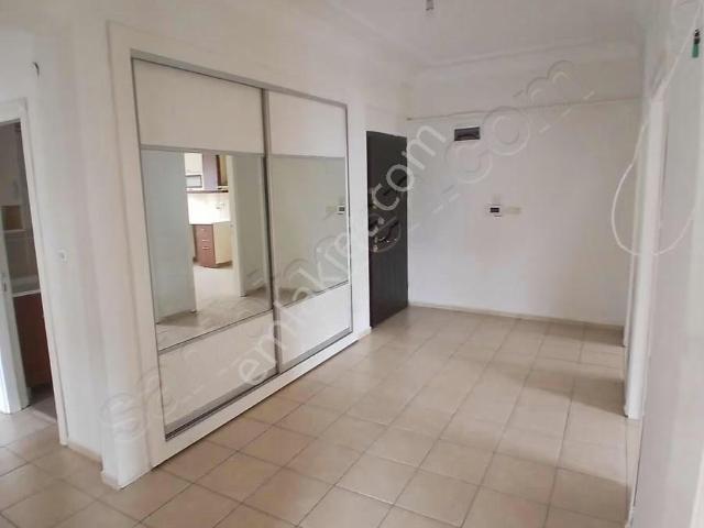 Tramvay Güzergahı Üzerinde 185m2 3+1 Kiralık Daire