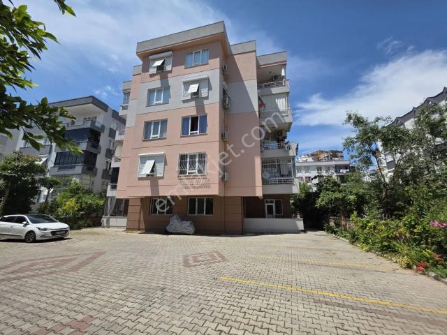 Tramvay Yakını Kızıltoprak Çok Geniş Temiz Ayrı Mutf 2+1 Kiralık