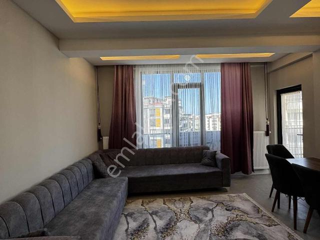 Tramvaya 2.bina Abonelikler Açık Eşyalı Kiralık 1+1