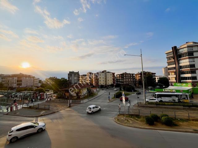 Tramvaya Cephe | 110 M² Net | 2+1 | Asansörlü | Satılık