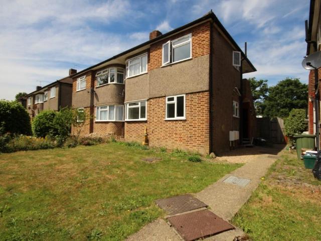 Transmere Road, Orpington BR5 2 bed ground floor maisonette to rent £1,600 pcm £369 pw