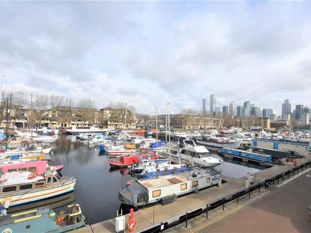 Transom Close, London SE16 2 bed apartment to rent £1,950 pcm £450 pw
