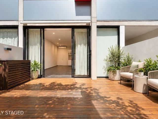 Tranquail Courtyard Oasis Furnished Studio Bills Included & Flexible Lease Terms