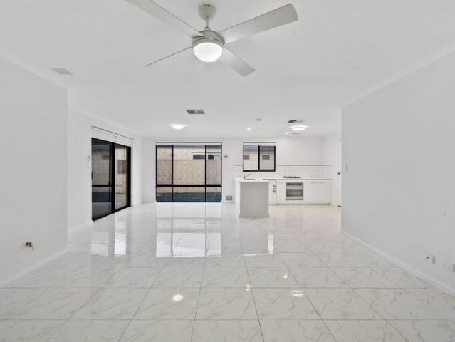 Tranquil 4x2 Family Home on Corner Block with Side Access in Sought After Mandurah Quay Estate