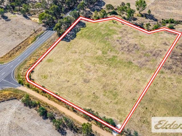 Peaceful Pyrenees Lifestyle Retreat on 5.31 Acres Approx