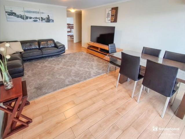 Tranquil 2 bedroom unit with stunning water views