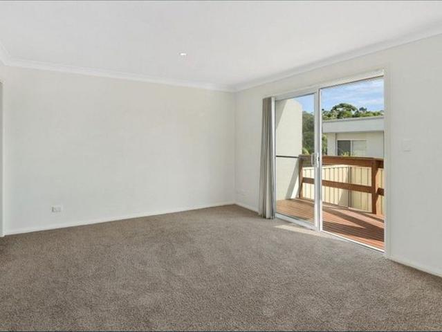Tranquil Townhouse Close to Beach!