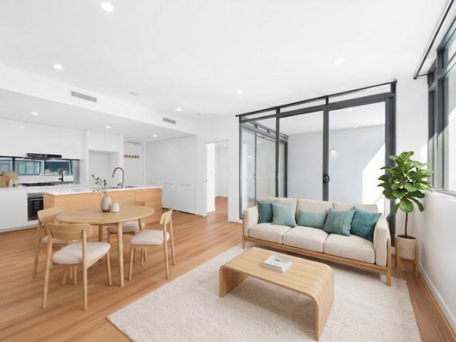 Tranquil Urban Retreat with Modern Elegance