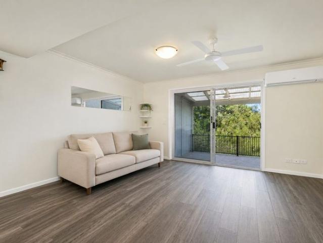 Tranquil Waterside Living in a Prime Coastal Location