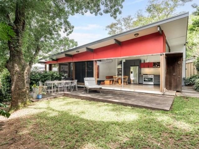 Tranquil Architecturally Designed Retreat