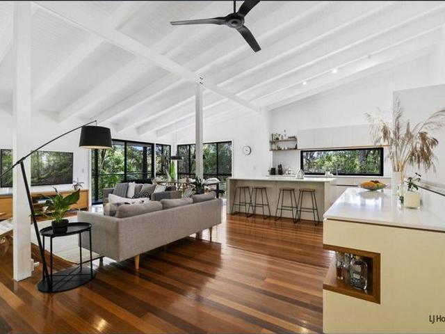Tranquil Bushland Retreat In Quiet Location 5 Bedrooms & Pool Furnished