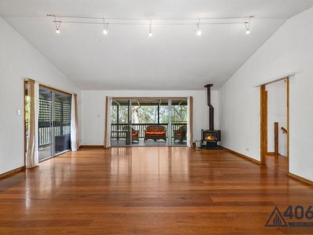 Tranquil Bushland Retreat with Private Spa & Sauna A Rare Upper Brookfield Lifestyle Opportunity
