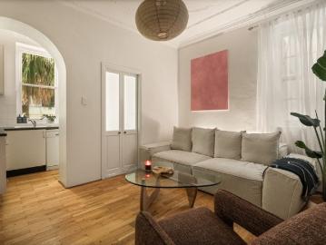 Tranquil City Fringe Haven of Sophistication & Historic Charm