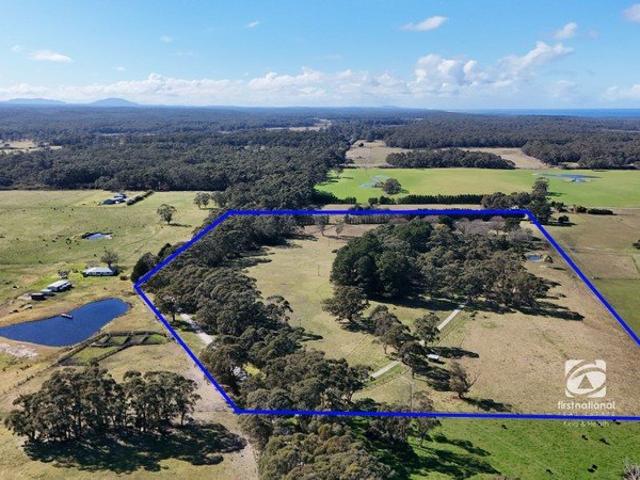 TRANQUIL COASTAL LIFESTYLE RETREAT MINUTES FROM CAPE CONRAN