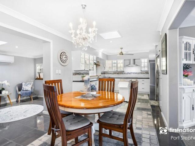 TRANQUIL COASTAL LIVING WITH EXCEPTIONAL OUTDOOR ENTERTAINING