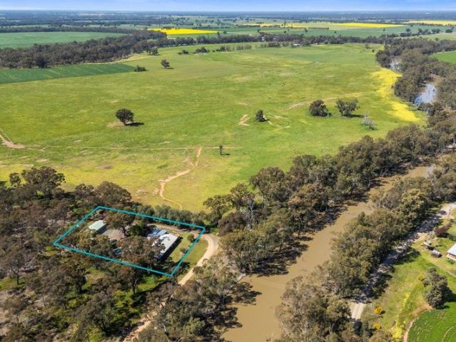 Tranquil Country Living with an Entertainer's Dream