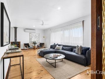 Tranquil country living with space, shedding & endless potential