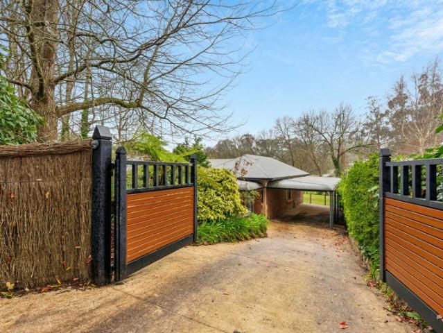 Tranquil Crafers Lifestyle: Spacious 4 Bed Home in a Prime Hills Location