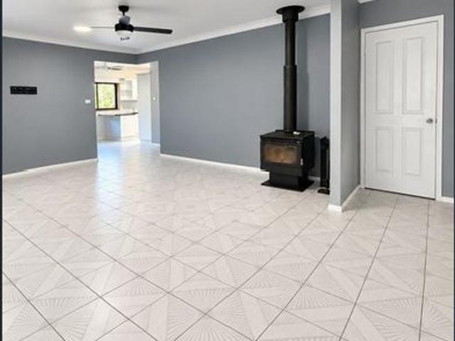 Tranquil Creekside Living with Space, Privacy & Lifestyle