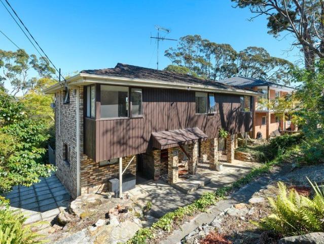 Tranquil Family Living with a Peaceful Bush Aspect
