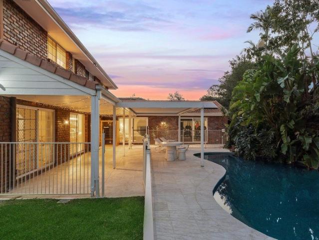 Tranquil Family Retreat with Poolside Entertaining
