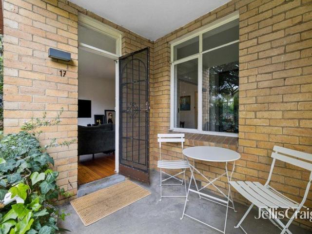 Tranquil Garden Retreat in Iconic Shirley Court