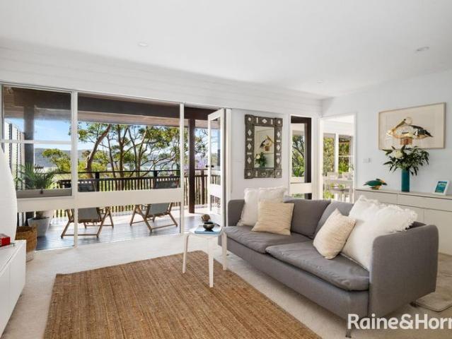 Tranquil Home with Pittwater views!