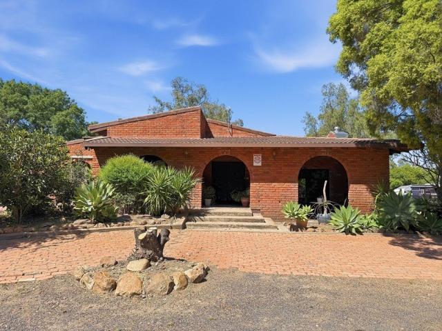 Tranquil Lifestyle Acreage on the Mehi River Just Minutes from Moree