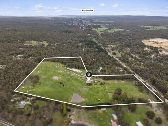 Tranquil Lifestyle Property Perfect for Horse Enthusiasts