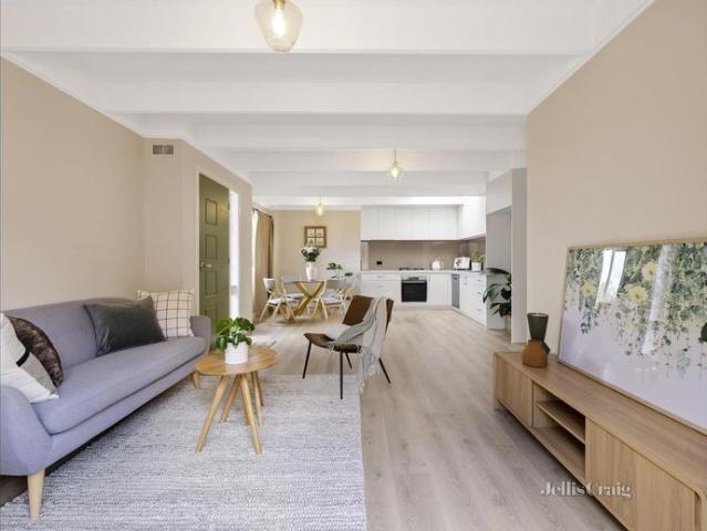 Tranquil light soaked style with parkland promise