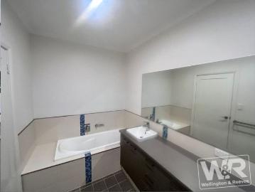 TRANQUIL LOCATION, ARCHITECT DESIGNED
