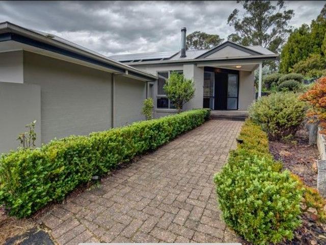 Tranquil location in Waterfront Metung village