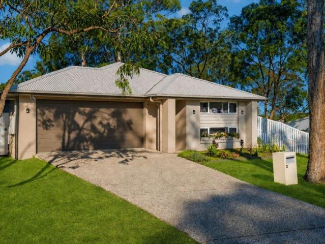 Tranquil Mount Cotton Living with Modern Family Appeal