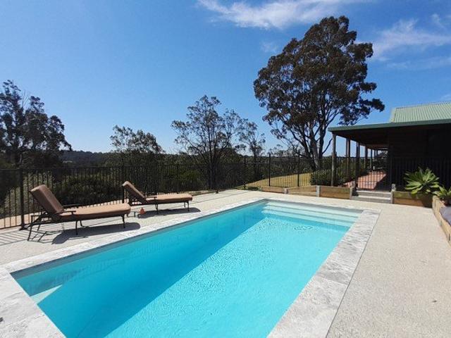 Tranquil Retreat & Stunning Water Views In The Heart of Metung