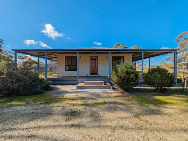 Tranquil Riverside Lifestyle on 2.2 Acres