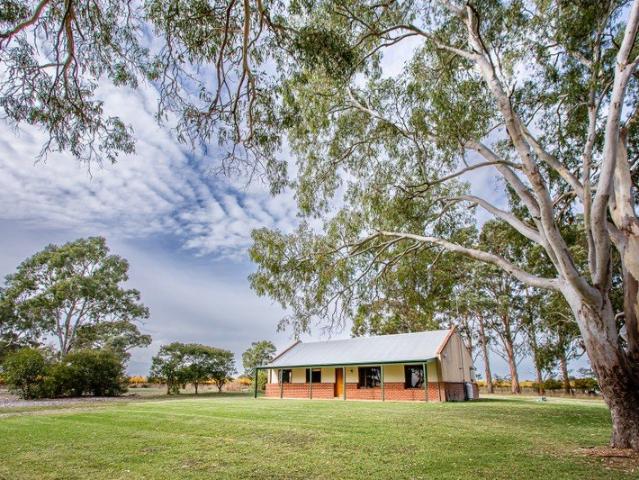 Tranquil Rural Living Among the Gums & Vines