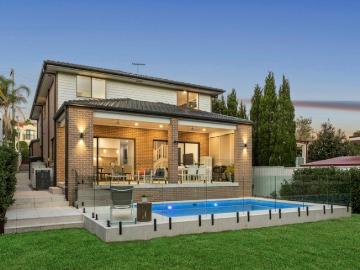 Tranquil Sanctuary & Poolside Entertainer